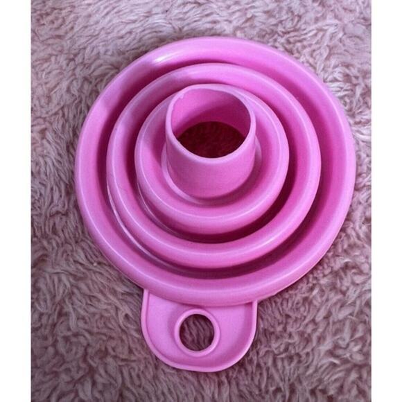 -ASSESORY KITCHEN Lor of 2 Collapsible Silicone Funnel‎ In Pink 2.5” - Picture 3 of 9